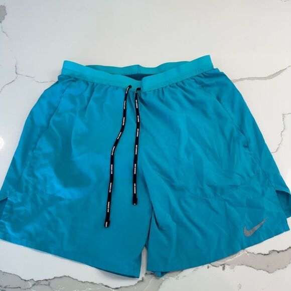 Nike Men's Blue Sports Shorts - Picture 1 of 9